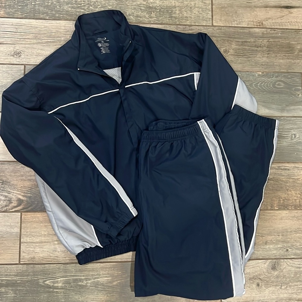 Roundtree and Yorke Athletic Jacket and Pant Set